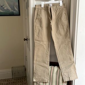 New with tags - Mens Gap Khakis, straight leg